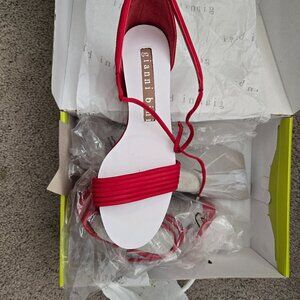 SIZE 7, BRAND NEW IN BOX, gianni bini rihann santorini red women's shoe